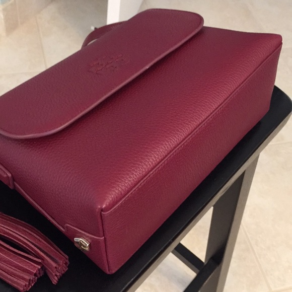 Tory Burch Thea Messenger Bag in Imperial Garnet - Picture 7 of 9